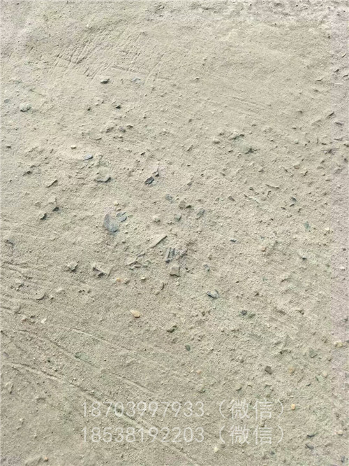 水泥路面起砂修補(bǔ)料如何處理底面呢？