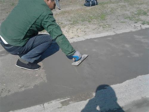 遇到水泥混凝土路面受凍起皮怎么辦呢？
